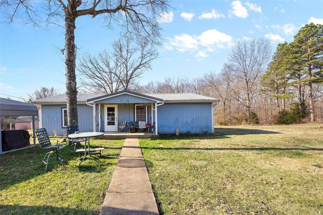 10087 Prior Rd, Mineral Point, MO 63660