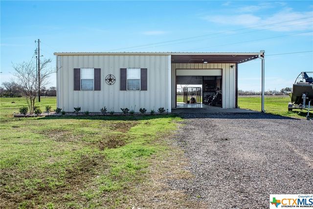 276 Carter Ln, Port Lavaca, TX 77979