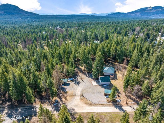 4266 W  Spotted Horse Rd, Spirit Lake, ID 83869