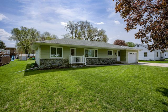 713 N  Frost Ave, Avoca, IA 51521