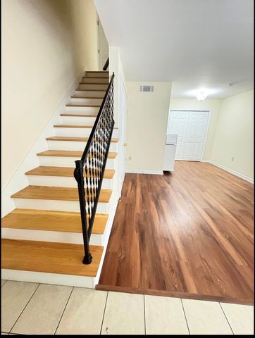 2129 Cleary Ave #D, Metairie, LA 70001