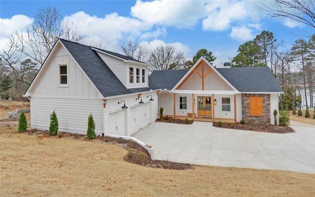 672 Tugaloo Heights Cir, Lavonia, GA 30553