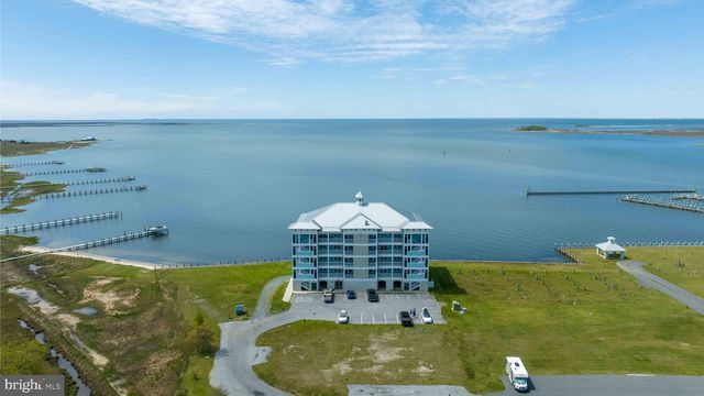 1089 Puppy Hole Ct #401, Crisfield, MD 21817