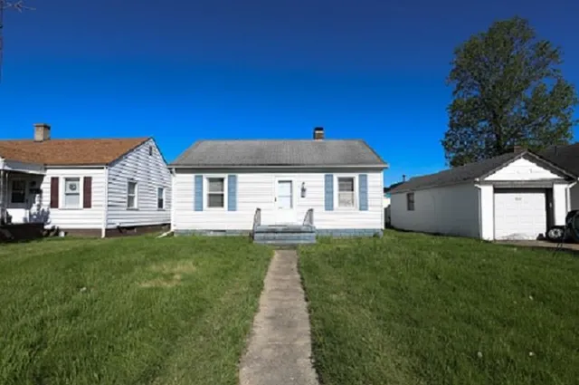 2306 Vermont Ave, Connersville, IN 47331