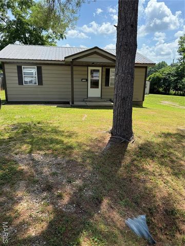 1114 Northwood Dr, Piedmont, MO 63957