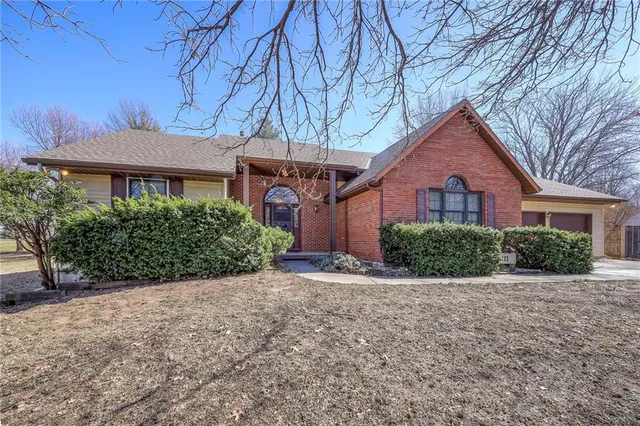 3413 N  154th Terrace Ct, Basehor, KS 66007