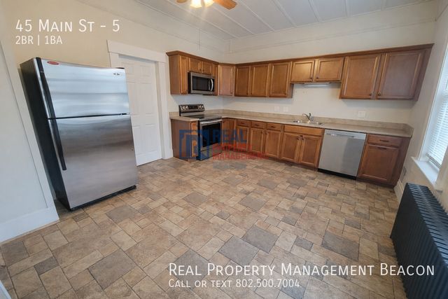 45 Main St #5, Sunapee, NH 03782