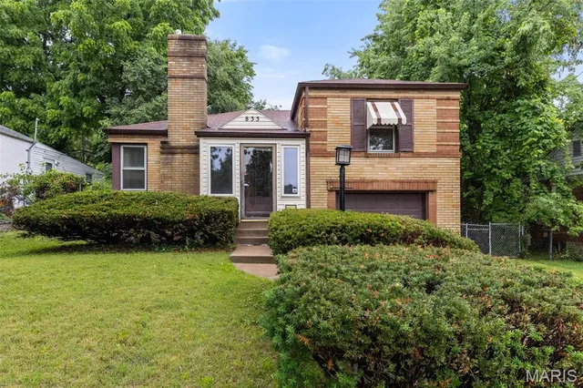 833 Margo Ave, Saint Louis, MO 63135