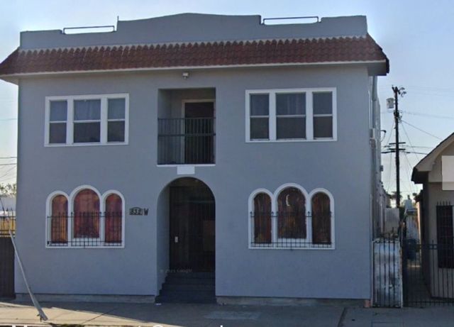 832 W  Florence Ave #8A, Los Angeles, CA 90044