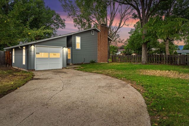 1848 Marlborough Ct, Fort Collins, CO 80526