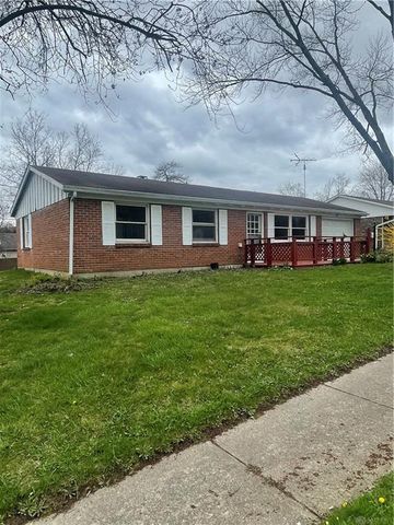 422 Neal Dr, Englewood, OH 45322