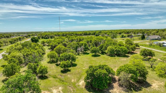 2031 Shadle Rd, Poolville, TX 76487