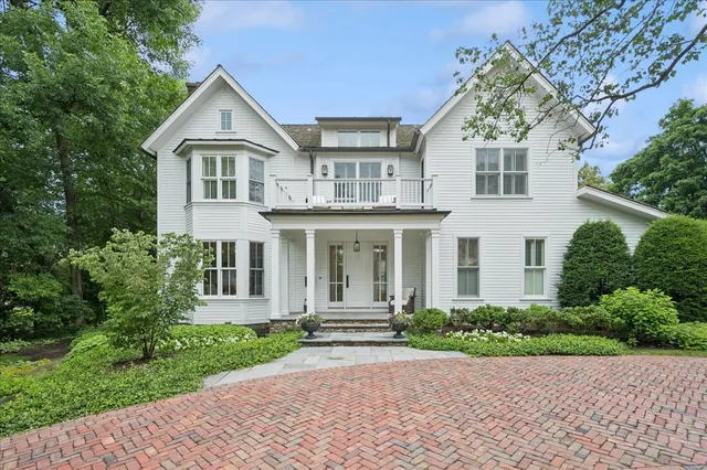 785 Mount Pleasant St, Winnetka, IL 60093