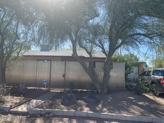 4242 E  Lester St, Tucson, AZ 85712