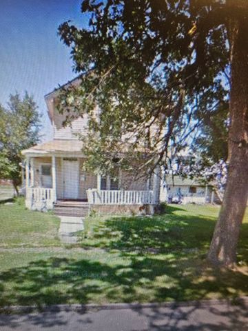 214 N  1st St, Monmouth, IL 61462