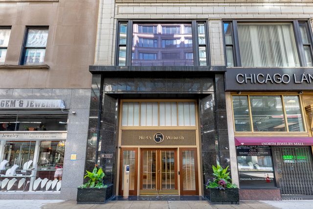 5 N  Wabash Ave #802, Chicago, IL 60602