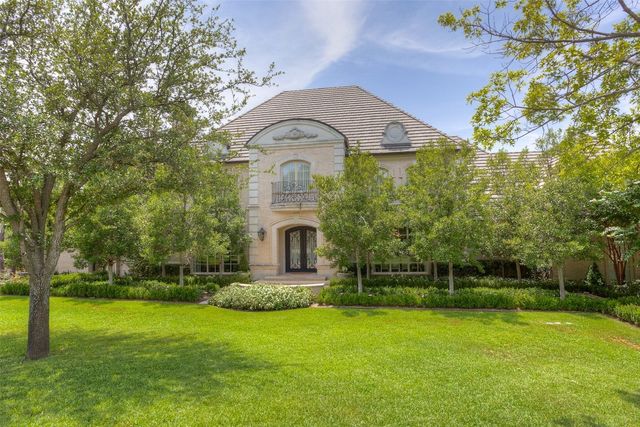 6221 Indian Creek Dr, Fort Worth, TX 76107