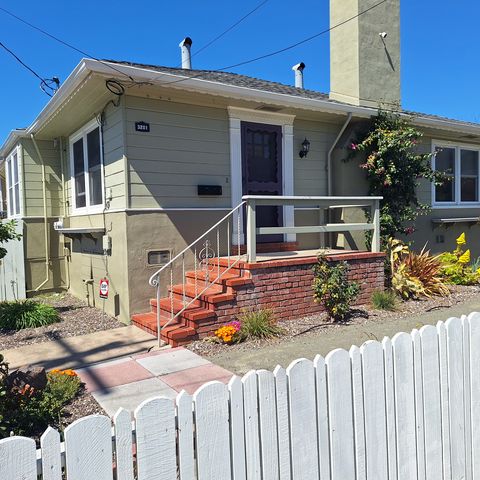 3201 Curran Ave, Oakland, CA 94602