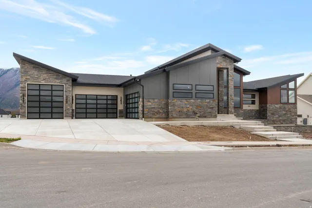 11904 N  Burning Oaks Dr, American Fork, UT 84003