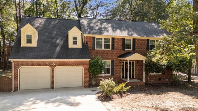 4709 Pompton Ln, Chester, VA 23831