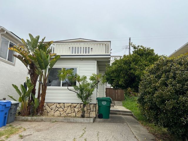 2787 Orville Ave #A, Cayucos, CA 93430