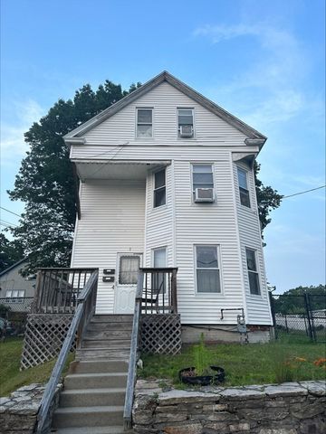 3 Mildred Ave, Worcester, MA 01603