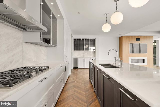 300 International Dr #1904, Baltimore, MD 21202