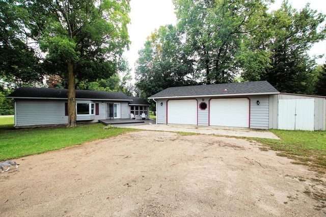 25345 Hines Rd NE, Hines, MN 56647