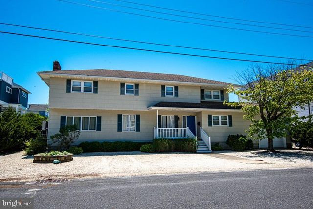 404 Iroquois Ave, Beach Haven, NJ 08008