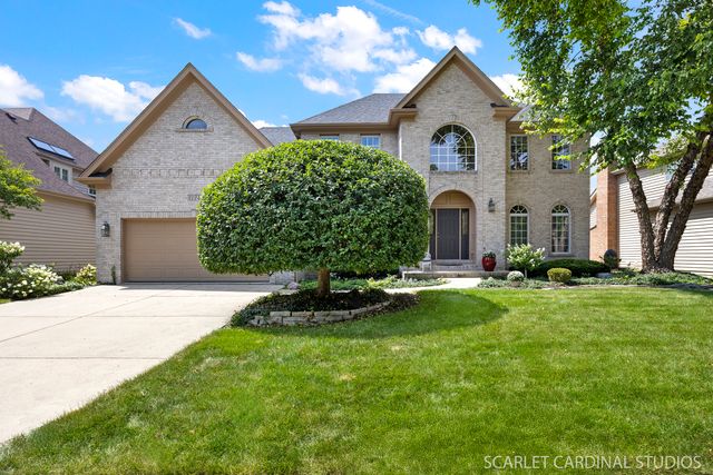 2124 Leverenz Rd, Naperville, IL 60564