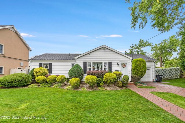 19 Albourne Ave E, Staten Island, NY 10312