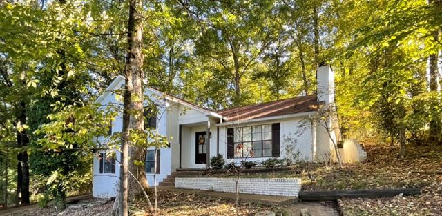 683 Old Hickory Rd, Grenada, MS 38901