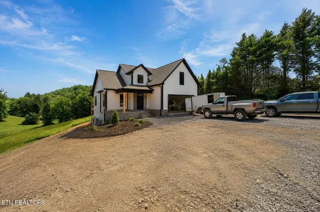 467 Laurel Rd #11, Clinton, TN 37716