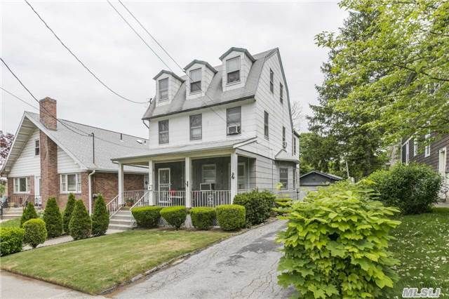 1311 154th St, Whitestone, NY 11357