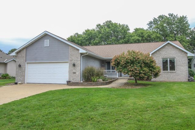 1603 Endl Blvd, Fort Atkinson, WI 53538