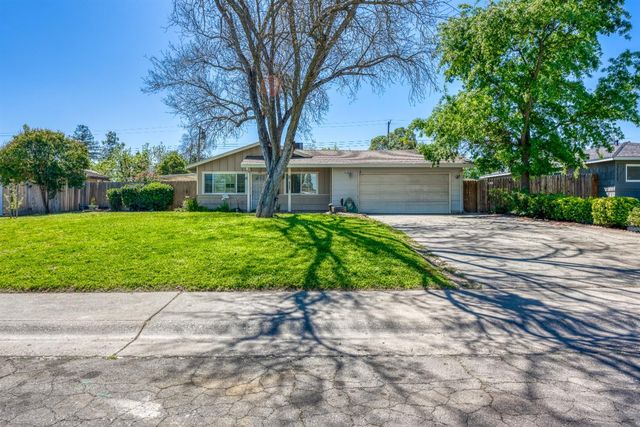 5032 Springfield Way, Sacramento, CA 95841