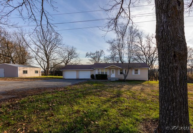 7018 State Route Zz, West Plains, MO 65775