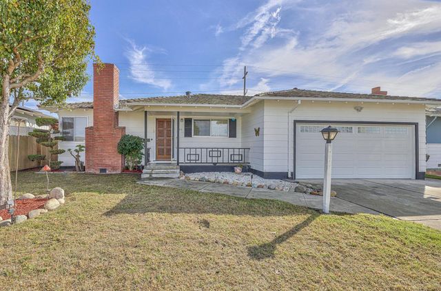 66 Saint Francis Way, Salinas, CA 93906