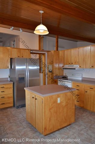 814 5th Ave, Laurel, MT 59044