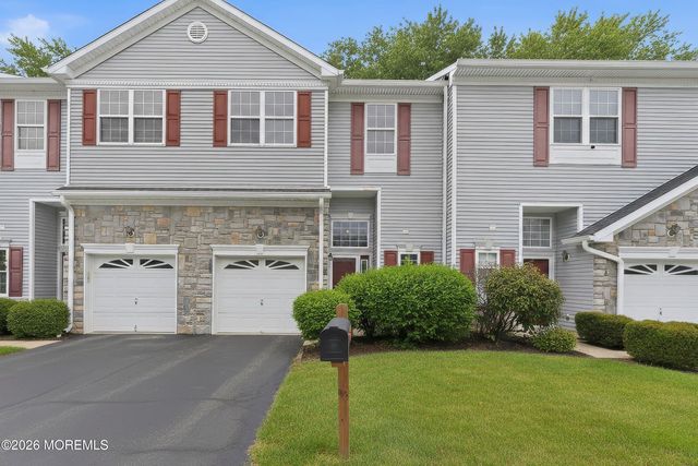 35 Harbor Bay Circle #384, South Amboy, NJ 08879