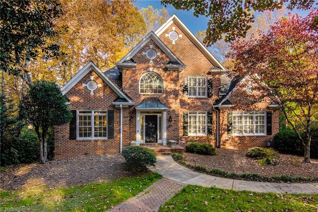205 Cedar Trl, Winston Salem, NC 27104