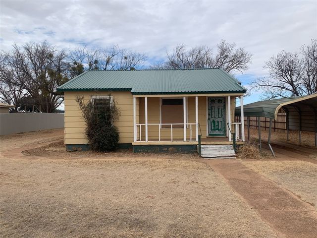 113 Ammons St, Roby, TX 79543