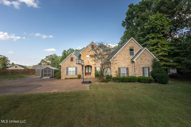2670 Emerald Way Dr, Hernando, MS 38632
