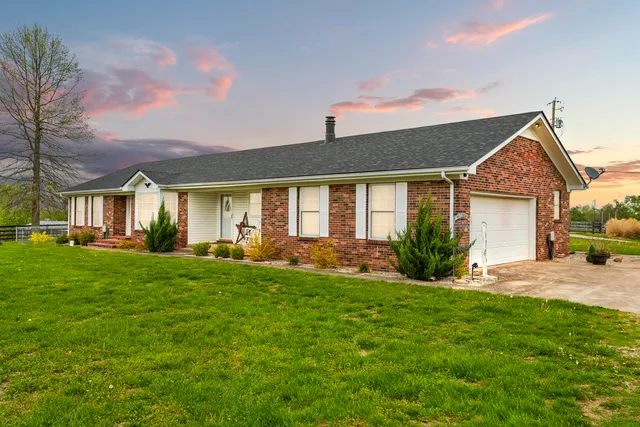 2426 McCauley Rd, Wilmore, KY 40390
