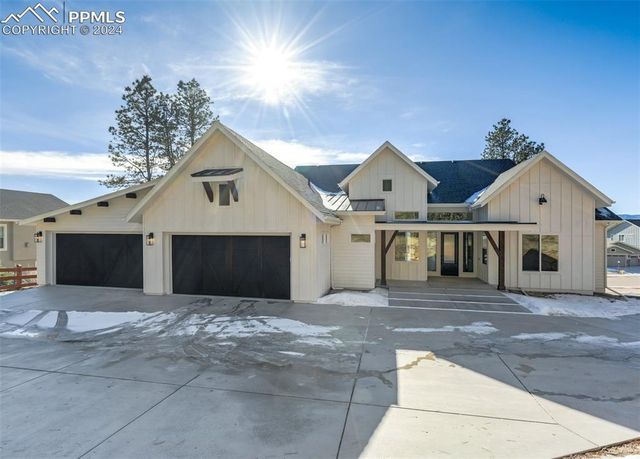 966 Panoramic Dr, Monument, CO 80132