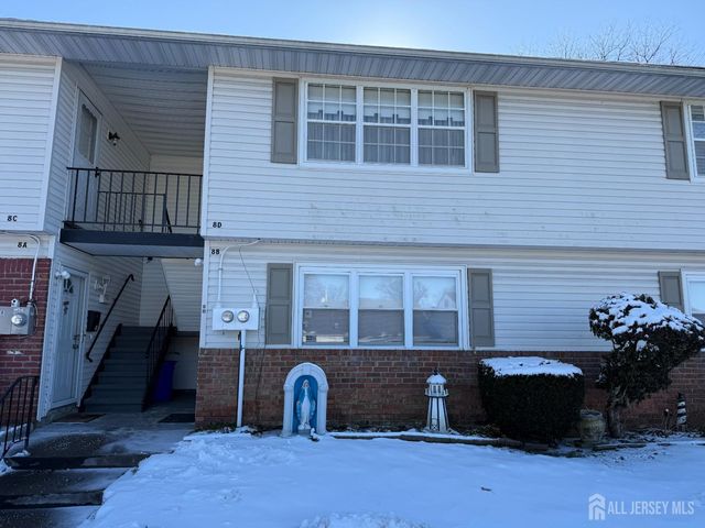 8 Minnesota Dr #B, Matawan, NJ 07747