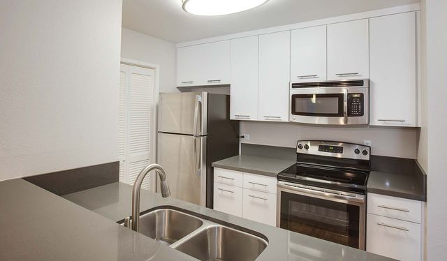 300 E  Bellevue Dr #207, Pasadena, CA 91101