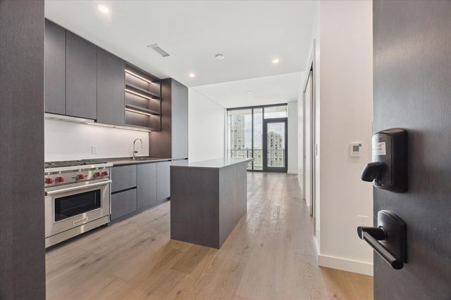 610 Davis St #2409, Austin, TX 78701