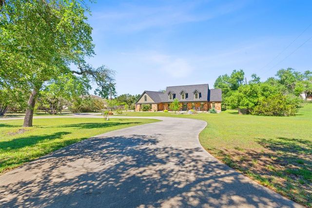 204 Saddle Blanket Dr, Dripping Springs, TX 78620