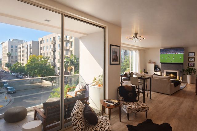 6735 Yucca St #311, Los Angeles, CA 90028